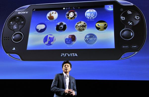 Hiroshi Kawano durante o último grande anúncio da empresa, o PlayStation Vita (France Press)