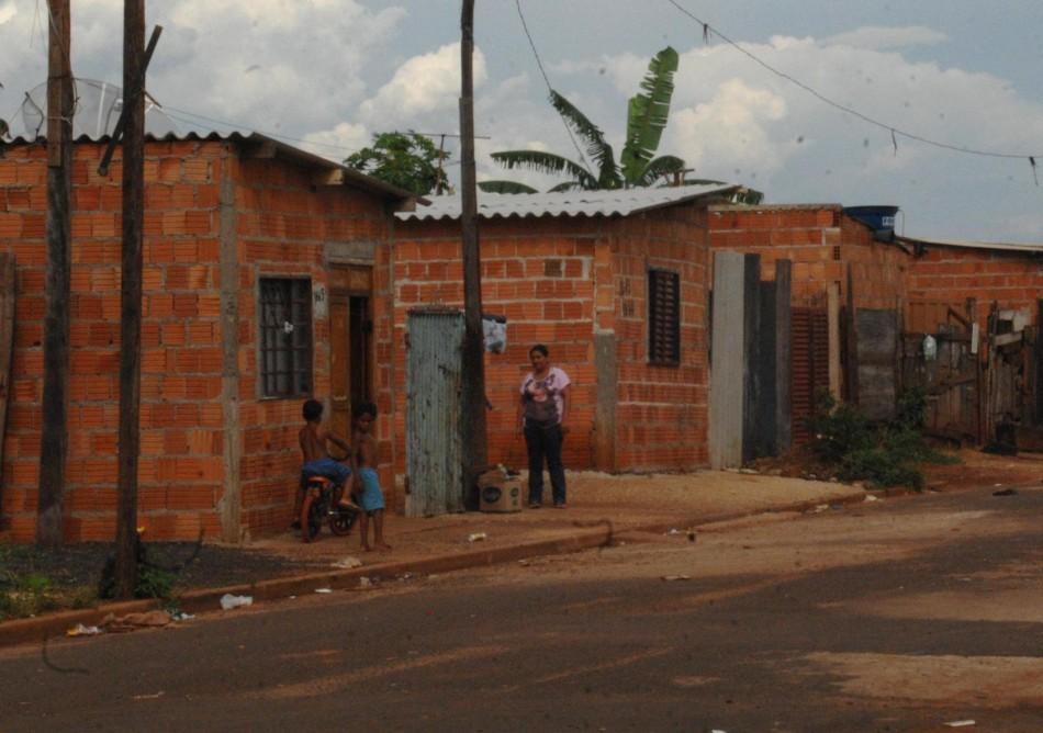 Moradores vivem em área particular que pode sofrer reintegração de posse (Fabio Melo/AAN)