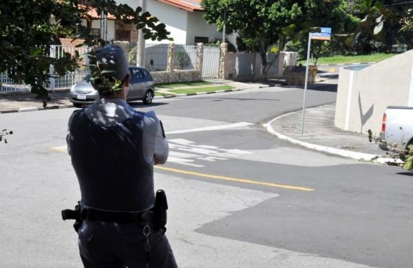 Bandidos invadem casa e são presos pela PM (Dominique Torquatro/AAN)