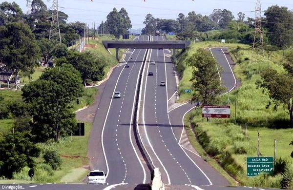 O primeiro carnaval com lei seca mais rigorosa registrou queda no número de mortes e aumento do registro de motoristas autuados por embriaguez nas rodovias paulistas (Divulgação/CNT)