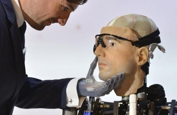 Criação inclui avanços chave em tecnologia prostética, com pâncreas, rim, baço e traqueia artificiais, além de um sistema circulatório com sangue funcional (divulgação )