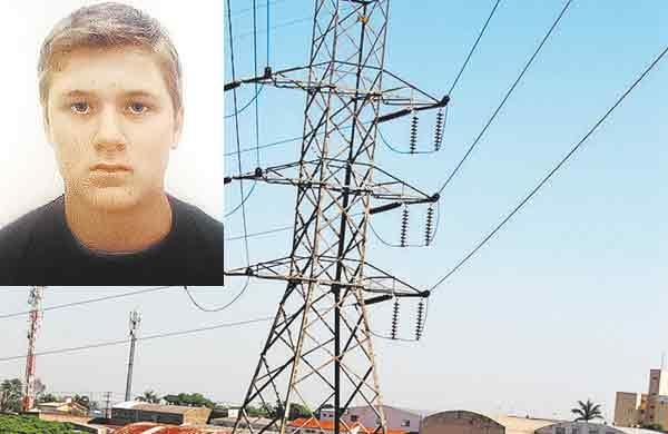 Torre não é cercada e é de fácil acesso; no destaque, à esquerda, Casarim (Gazeta de Piracicaba/ AAN )