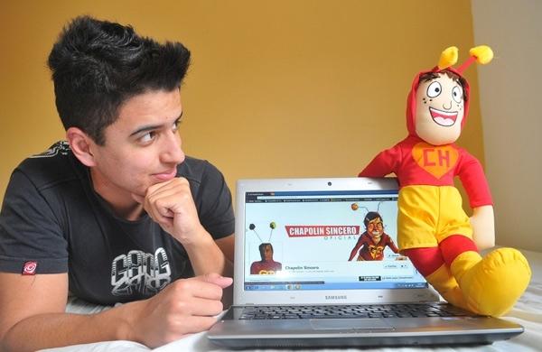 Estudante de publicidade e propaganda, o jovem de 21 anos levou cerca de um ano para criar um personagem que emplacasse (AAN)