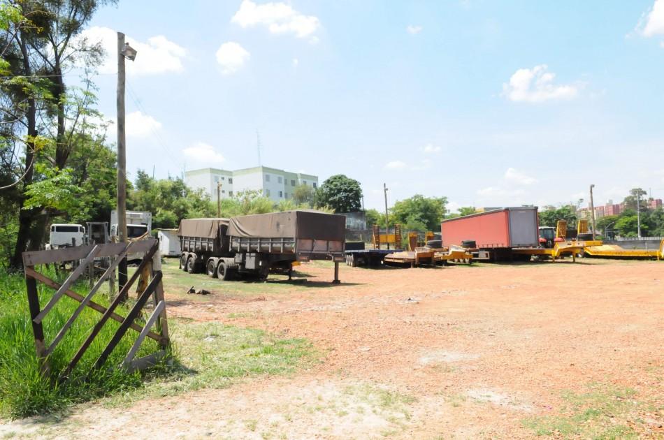 Todos os caminhões estavam com as placas clonadas ( Edu Fortes/AAN)