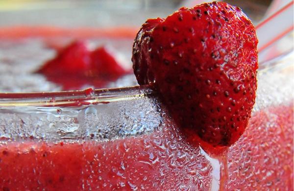 Drinques para a estação mais quente do ano pede muito gelo picado e até gelatina (AAN)