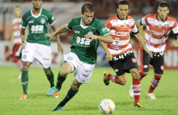 Michel não teve muitas chances de gol na partida contra o Linense neste sábado (19) (AE)