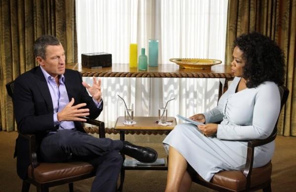 Apresentadora Oprah Winfrey entrevista Lance Armstrong que confirma doping (France Press)