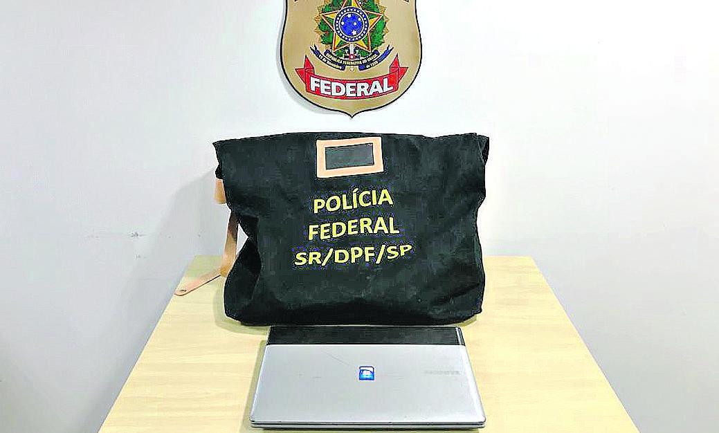 Durante a perícia , Polícia Federal vai verificar se notebook era usado pelo suspeito ou por outra pessoa (Polícia Federal/ Divulgação)