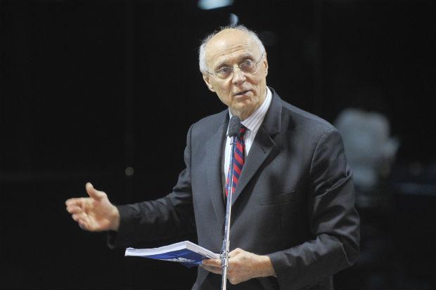 Suplicy defendeu as opera&ccedil;&otilde;es ap&oacute;s receber documenta&ccedil;&atilde;o do coordenador jur&iacute;dico do PT, Marco Aur&eacute;lio Carvalho ( Divulgação)