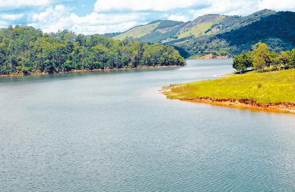 Represa do Sistema Cantareira em Nazar&eacute; Paulista: Comit&ecirc; Anticrise far&aacute; o monitoramento di&aacute;rio dos reservat&oacute;rios para manter o abastecimento (Fotos: Elcio Alves/AAN)
