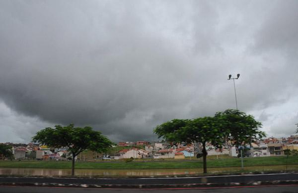 Em fevereiro foram 170 mm ano passado e 124,4. Já em agosto registrou-se 5,3 mm e não houve chuvas no mesmo mês do ano anterior (Eliandro Figueira/Divulgação)