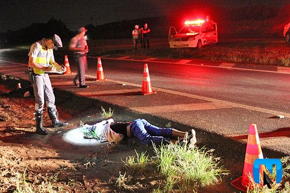 A Pol&iacute;cia Rodovi&aacute;ria informou que os indiv&iacute;duos mortos se chamam Pedro da Silva Machado, de 36 anos, e Peter Charles Alves de Sousa, de 28 anos 