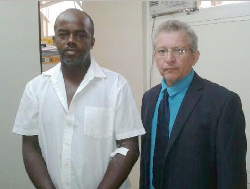 Edson Francisco de Souza (&agrave; esquerda) foi preso no Paran&aacute; e confessou o crime, disse o delegado da DIG de Andradina, Tadeu Coelho  (Folha da Região )