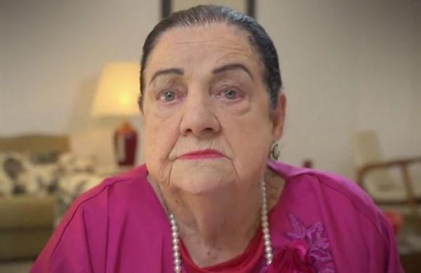 M&atilde;e Din&aacute;h ganhou notoriedade ao prever o tr&aacute;gico acidente da banda 'Mamonas Assassinas' (Reprodução)