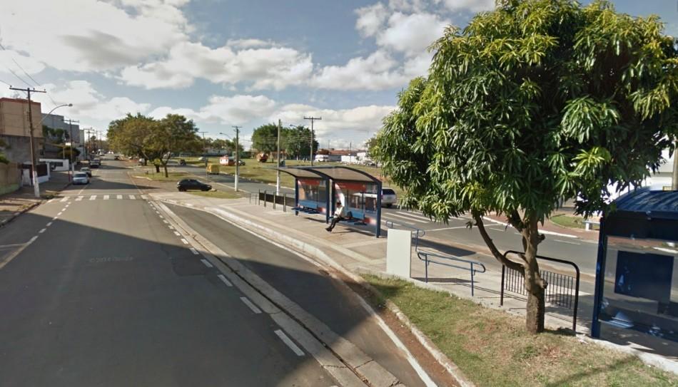 Carros foram localizados em uma pra&ccedil;a da Vila Padre Anchieta, a 20 km da casa roubada ( Reprodução)