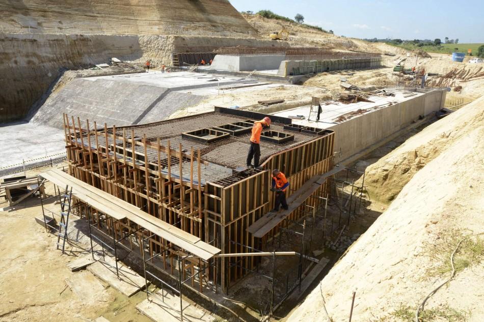 Seguem as obras para constru&ccedil;&atilde;o de barragem no Rio Capivari-Mirim, em Indaiatuba (Giuliano Miranda/Saae   )