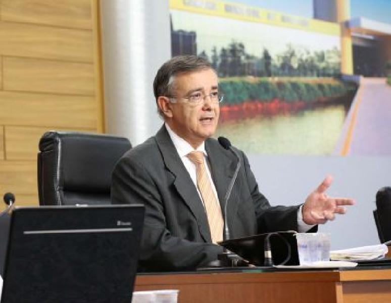 Presidente da CPI do Lixo, Caldini Crespo, far&aacute; convoca&ccedil;&atilde;o judicial do secret&aacute;rio ( Divulgação)