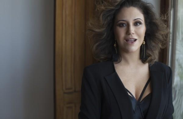 Foto que integra a capa do mais recente CD de Maria Rita, 'Cora&ccedil;&atilde;o a Batucar' ( Divulgação)