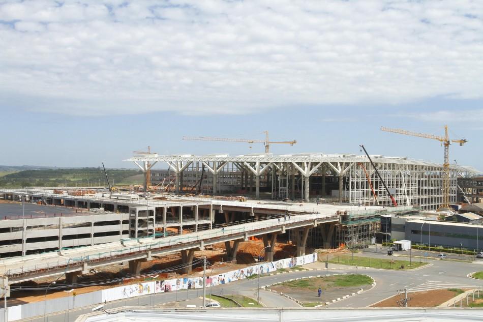 Cerca de 7 mil oper&aacute;rios est&atilde;o trabalhando nas obras do Aeroporto de Viracopos, em Campinas ( Gustavo Tilio/Especial para a AAN)