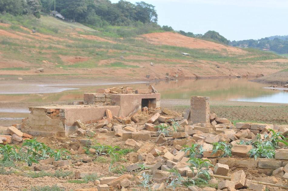 Retirada do volume morto come&ccedil;a pelo reservat&oacute;rio Jaguari-Jacare&iacute;, que est&aacute; quase seco e &eacute; o cora&ccedil;&atilde;o do Sistema Cantareira ( César Rodrigues/AAN)
