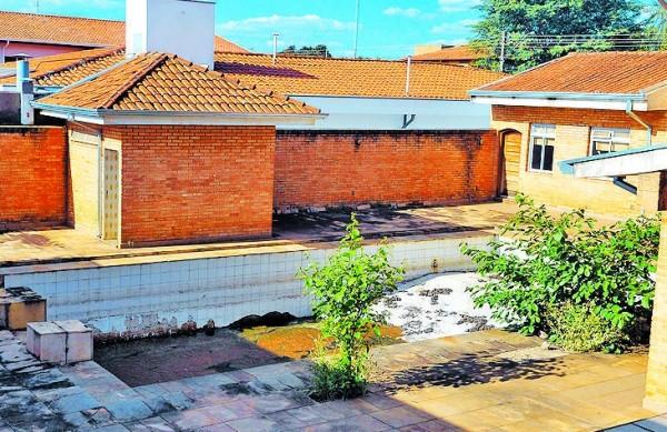 Mans&atilde;o abandonada foi vistoriada por agentes em Campinas ( Cedoc/RAC)