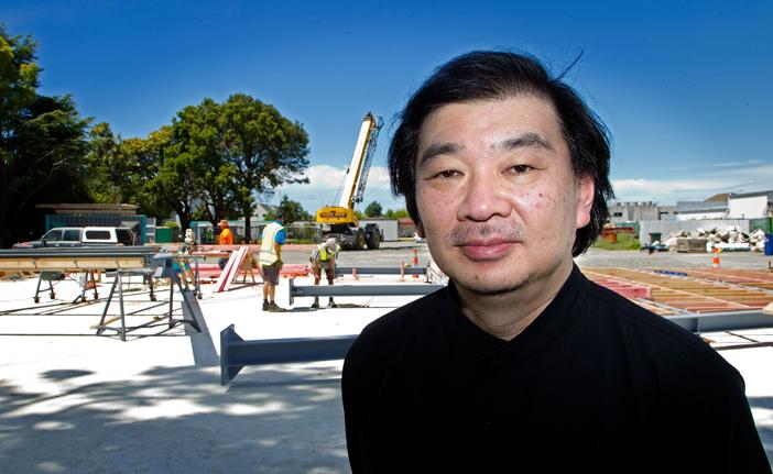 Shigeru Ban trabalhou muito nas zonas devastadas pelo tsunami e terremoto de 2011  (France Press)