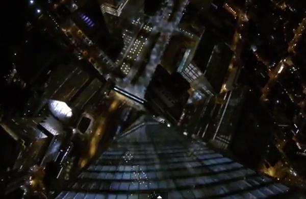 Os incidentes ocorreram na madrugada do dia 30 de setembro, quando tr&ecirc;s homens saltaram do 104&ordm; andar  ( Reprodução)