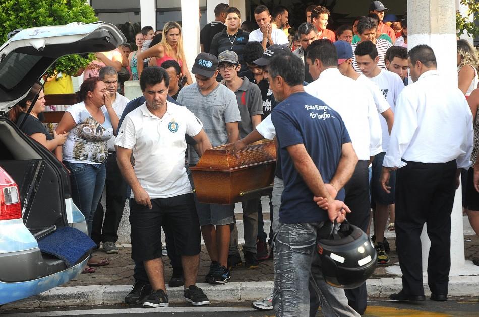 Jos&eacute; Unielson de Lima foi enterrado no Cemit&eacute;rio Cabre&uacute;va, em Santa B&aacute;rbara d&acute;Oeste ( Carlos Sousa Ramos/AAN)