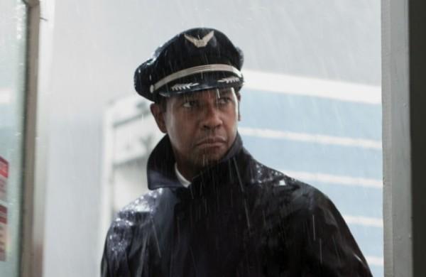 Denzel Washington em cena do filme 'O Voo', de 2013 ( Divulgação)