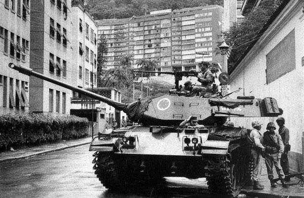 Golpe militar completa 50 anos neste dia 31 de mar&ccedil;o: ex&eacute;rcito tomou as ruas do Pa&iacute;s ( Cedoc/RAC)