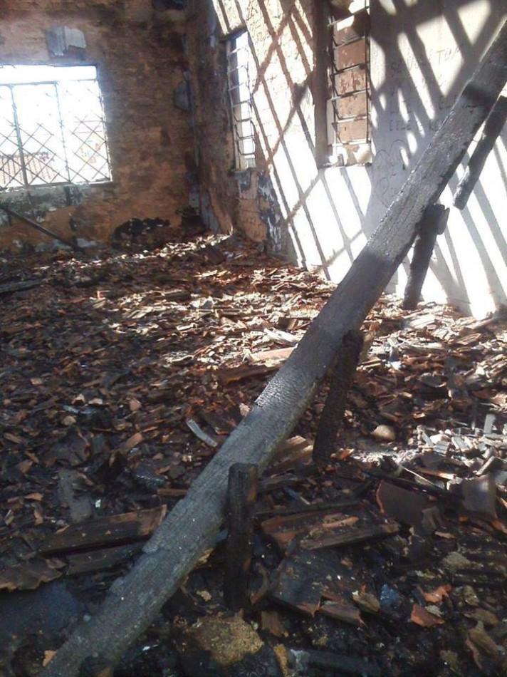 Fogo causou danos na 'Casa Pel&eacute;&quot; (Henrique Costa/Divulgação )