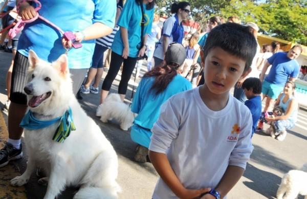Caminhada de conscientiza&ccedil;&atilde;o sobre o autismo, realizada em 2012, no Taquaral   ( Dominique Torquato/AAN)
