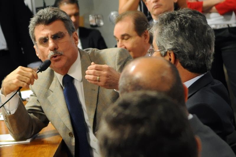 Senador Romero Juc&aacute;, aliado do governo, defendeu uma comiss&atilde;o parlamentar ampliada, como quer a base governista (Agência Brasil)