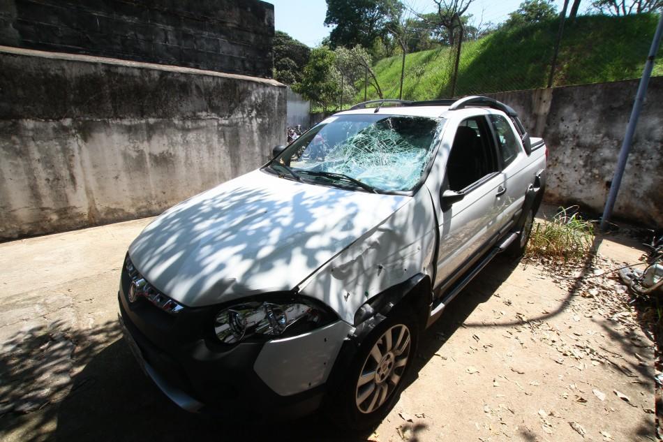 Fiat Strada que teria participado de poss&iacute;vel racha foi apreendido e passou por per&iacute;cia ( Jana&iacute;na Ribeiro/Especial a AAN )