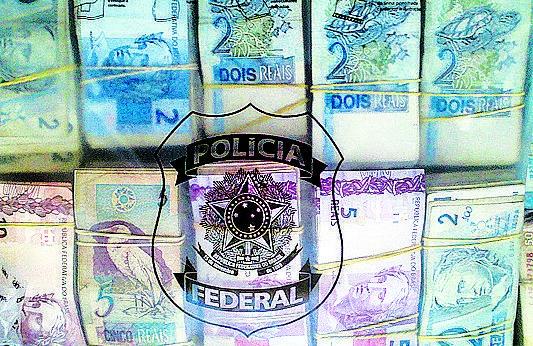 Pol&iacute;cia Federal tamb&eacute;m fez arrast&atilde;o ontem, e apreendeu dinheiro  ( Divulgação)