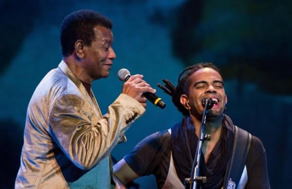 Jair Rodrigues e Jair Oliveira, o eterno Jairzinho: pai deixou para o filho a tarefa de escolher e produzir o repert&oacute;rio do CD ( Divulgação)