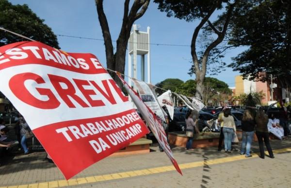 &Eacute; a terceira vez que o movimento grevista fecha as entradas (Dominique Torquato /AAN)