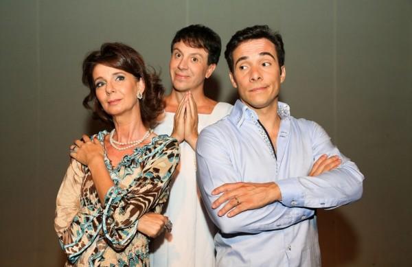 Elenco da pe&ccedil;a 'Cada um Tem o Anjo que Merece', de Eduardo Martini ( Divulgação)
