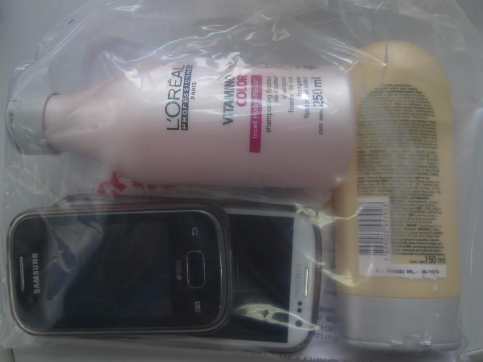 Adolescente foi presa com celular furtado e dois potes de creme (Jaqueline Harumi/AAN )