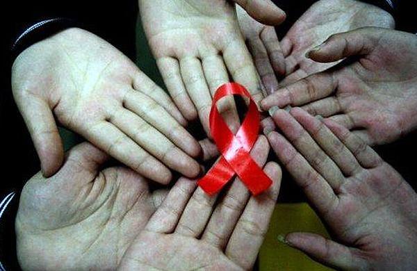 Epidemia de Aids cai no mundo mas cresce no Brasil, aponta relat&oacute;rio da ONU (AFP)