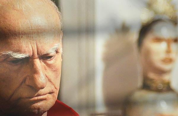 Ariano Suassuna est&aacute; em coma e respira por aparelhos (Agência Brasil)
