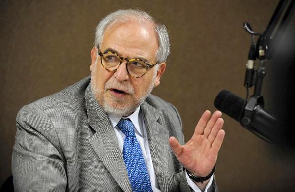 O assessor especial da Presid&ecirc;ncia da Rep&uacute;blica para assuntos internacionais, Marco Aur&eacute;lio Garcia, rebateu na manh&atilde; desta sexta declara&ccedil;&atilde;o do porta-voz da chancelaria de Israel, Yigal Palmor, de que o Brasil &eacute; um an&atilde;o diplom&aacute;tico e parceiro diplom&aacute;tico irrelevante (Agência Brasil)