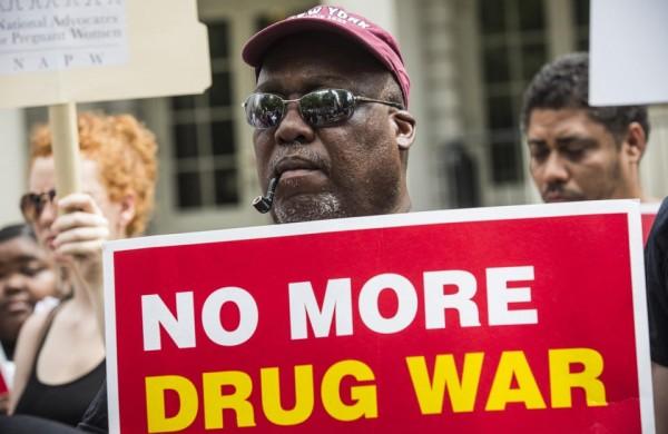 Publica&ccedil;&atilde;o afirmou que as leis antimaconha prejudicam de maneira desproporcional os jovens negros (AFP)