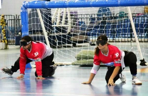 O Goalball &eacute; um esporte baseado nas percep&ccedil;&otilde;es t&aacute;til e auditiva ( Divulgação)