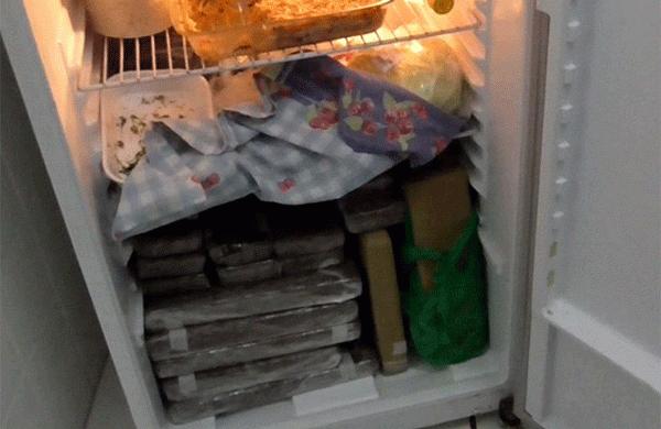 Geladeira do casal tinha 27 quilos de maconha  ( Divulgação/ PM)
