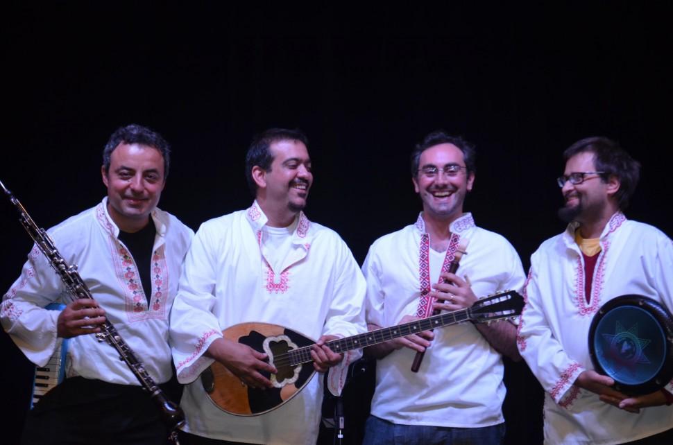 o grupo paulistano B&aacute;lk&atilde;n Neo Ensemble (foto) faz show com o Quarteto de Cordas da Unicamp ( Divulgação)