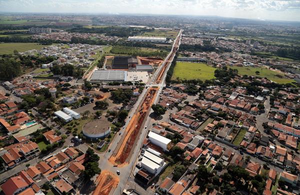 Corredor Metropolitano em obras em Nova Odessa: via vai interligar as principais cidades da RMC, com investimentos de R$ 145 milh&otilde;es ( Divulgação)