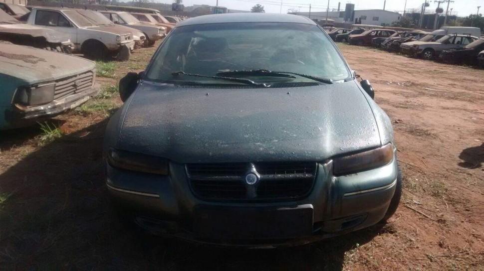 carro - roubado - furtado - encontrado - Ara&ccedil;atuba - ap&oacute;s - 14 anos - submerso - C&oacute;rrego Azul ( Divulgação)