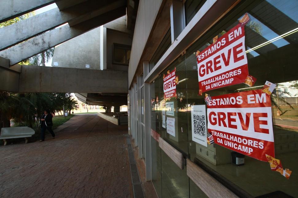 Greve dos funcion&aacute;rios da Unicamp completa 84 dias nesta quarta-feira ( Jana&iacute;na Ribeiro/ Especial a AAN )