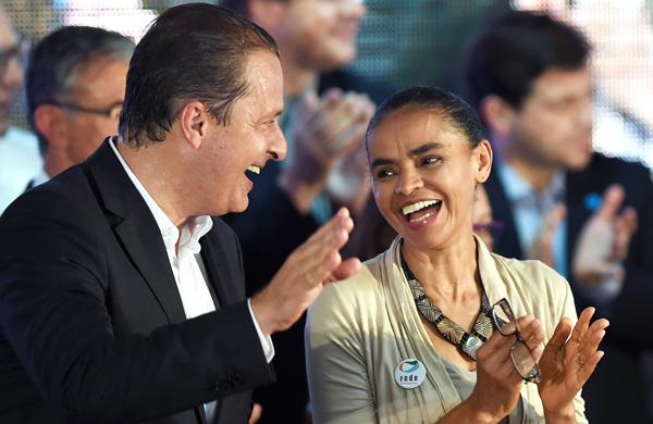 Eduardo Campos e Marina Silva em evento de lan&ccedil;amento de suas candidaturas em abril de 2014 (Evaristo Sá/ AFP)
